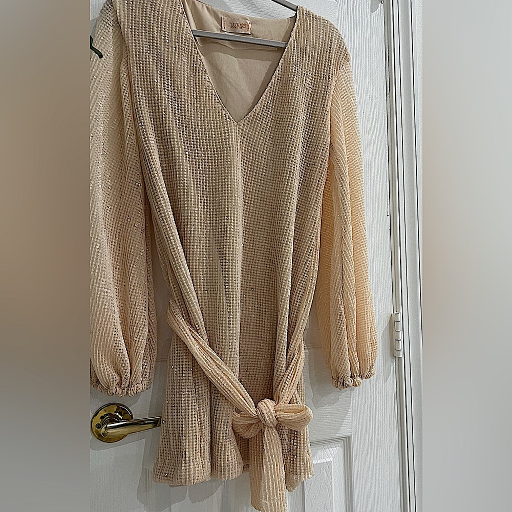 Ivory sequin plunge mini dress -Club London size 10